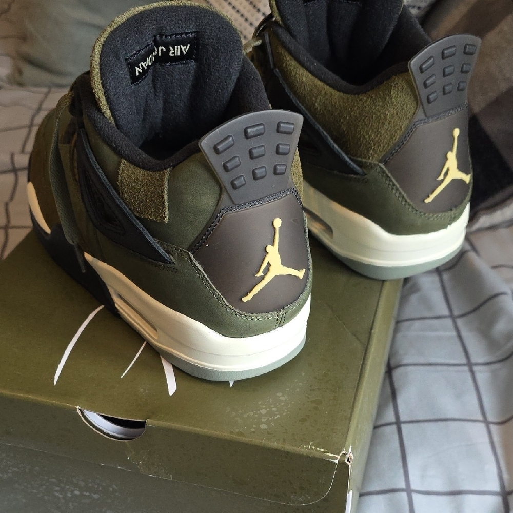 Jordan Olive Green Men's Sneakers - Picture 6 of 14